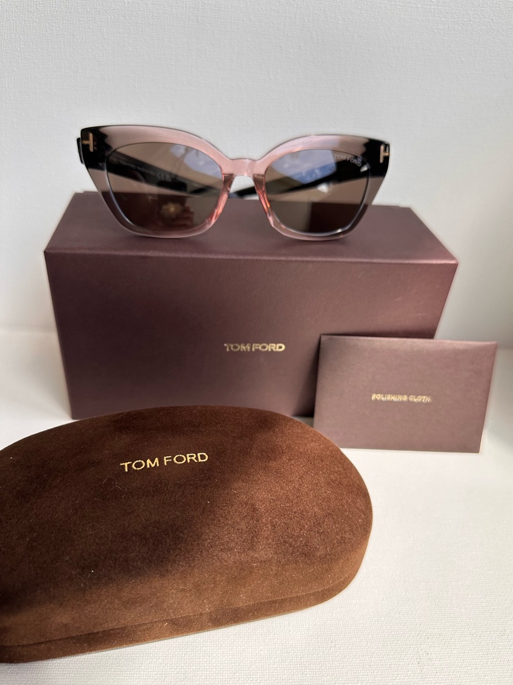 Tom Ford Women's Cat-Eye Sunglasses in pink Gradient with Gold Accents